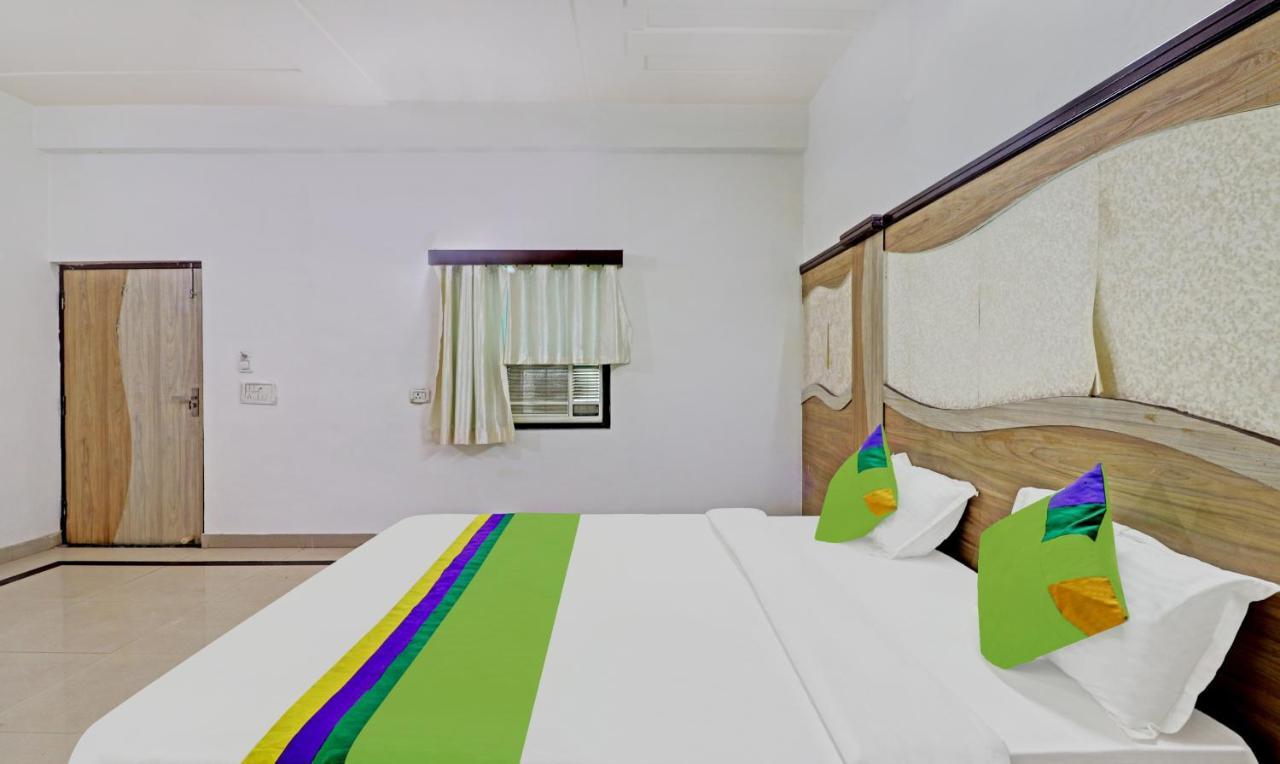 Hotel 4 View Tājganj Zewnętrze zdjęcie